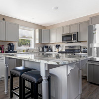 Edisons Kitchen With Island