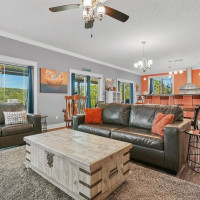 Farmhouse Dining & Kitchen