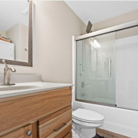 Studio Edison Bathroom