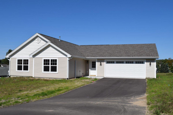 Heritage Estates lot 194 Exterior