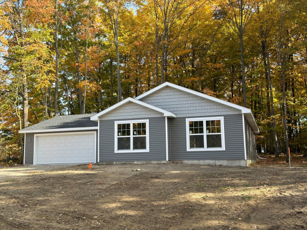 Center Place Lot 8