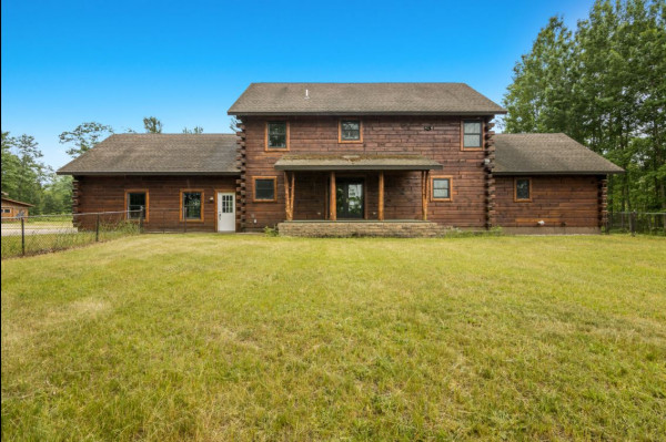 Manistee Log Home